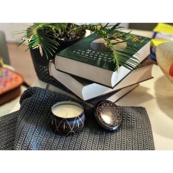 Bergamot White Tea Soy Wax Candle in Tin Jar (6 oz) - Picture 5 of 11